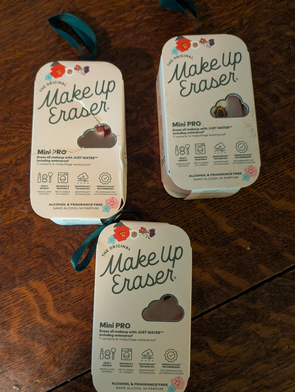 MakeUp Eraser Mini PRO Makeup Remover Tin - White with Teal Ribbon